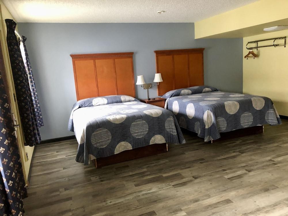Travelers Inn by OYO Longview Kelso photo 3