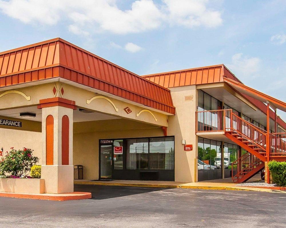Econo Lodge Dyersburg I-155 photo 20