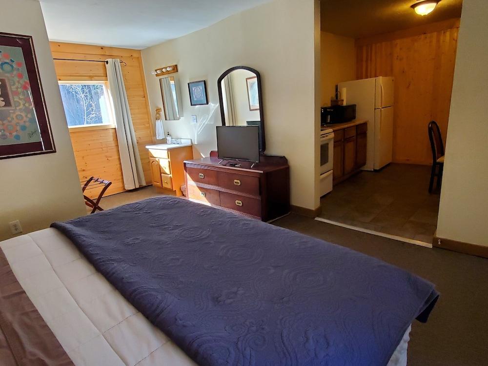 Kenosha Lodge photo 15