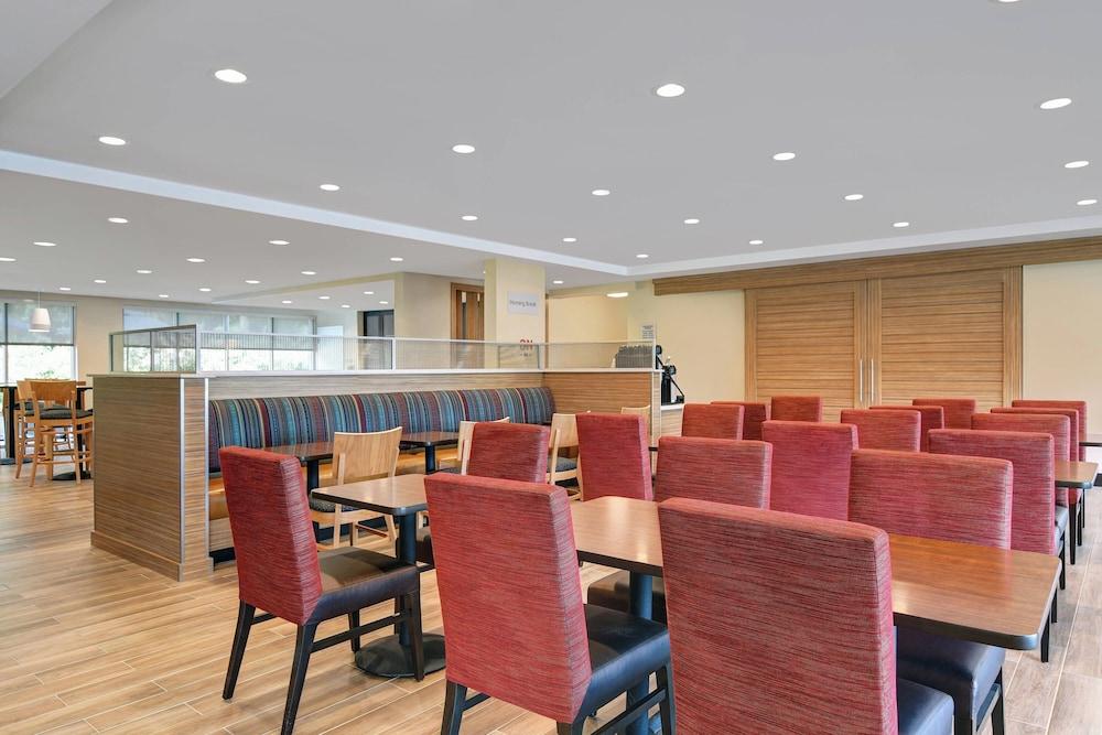 TownePlace Suites by Marriott Lima photo 44