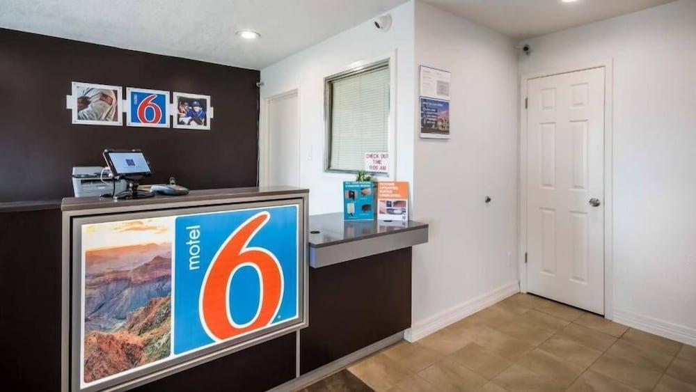 Motel 6 Houston, TX – FM 1960 - Bammel photo 1
