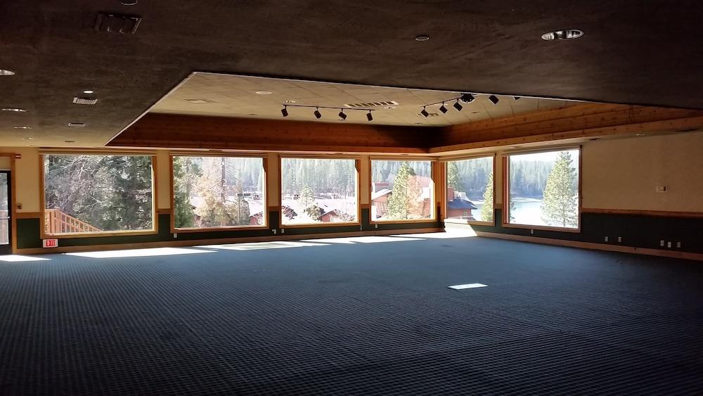 The Pines Resort photo 50