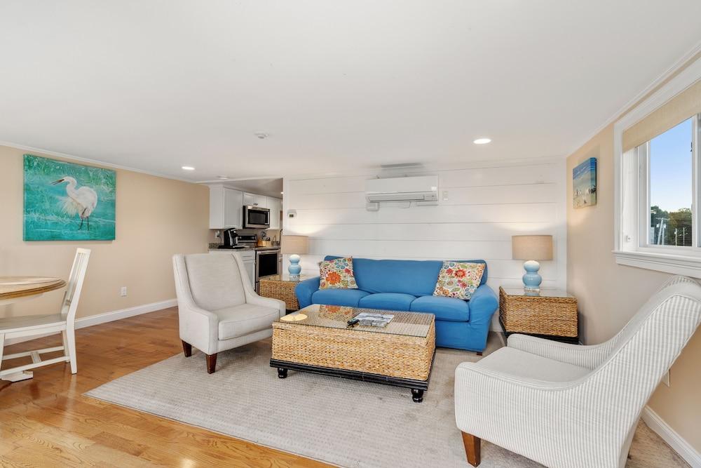 Guest House Suites photo 58