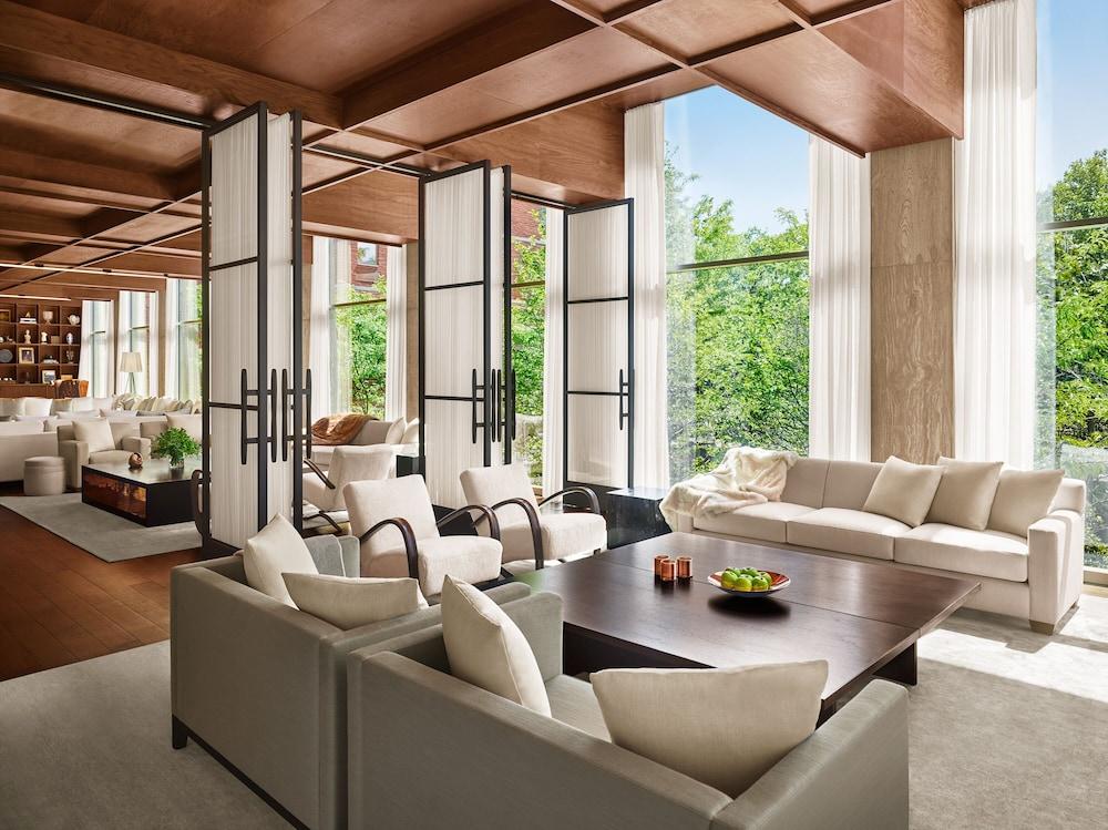 PUBLIC, an Ian Schrager hotel photo 2