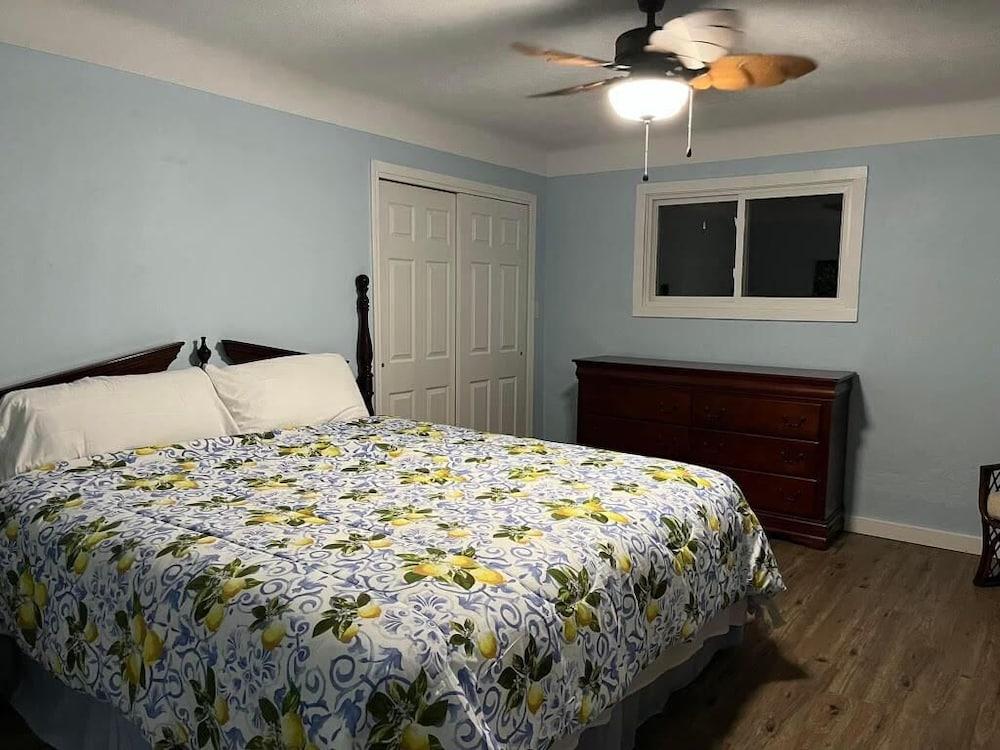 Pete's Lakefront Motel photo 5