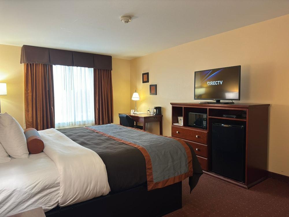 Americas Best Value Inn St. Robert photo 24