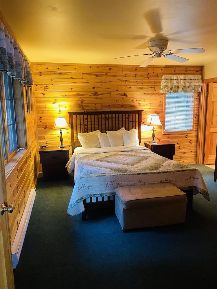 Drummond Island Resort photo 10