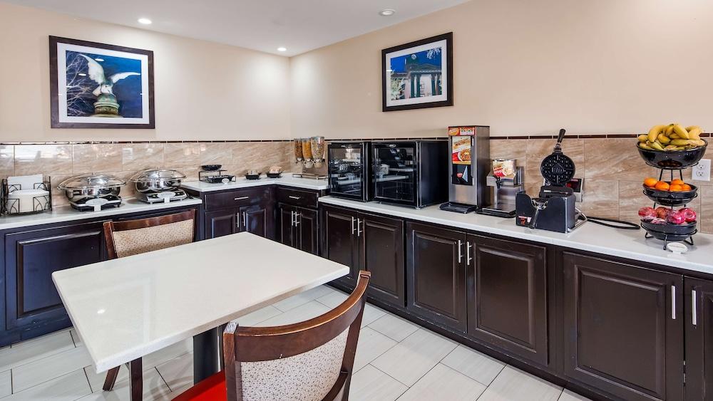 Best Western Murfreesboro photo 16