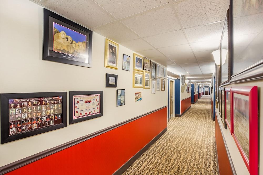 Hometown Inn photo 13