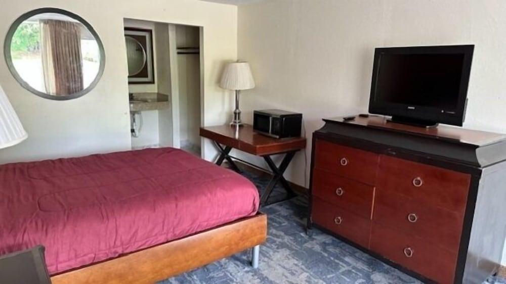 Virginian Motel photo 7