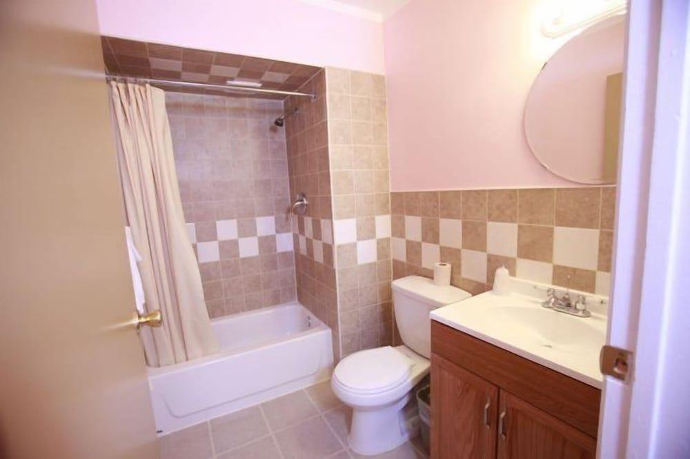 Meadowbrook Motor Lodge photo 19