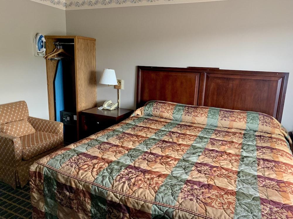 Country Inn Deerwood photo 28