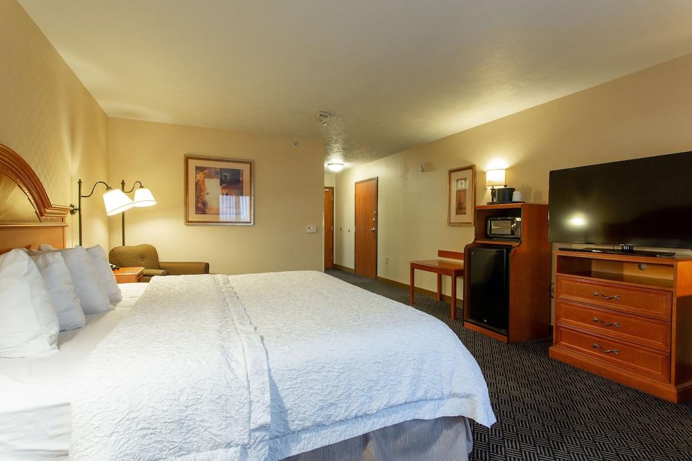 Hampton Inn Waterloo Cedar Valley photo 7