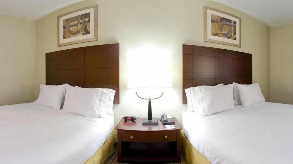 Holiday Inn Express Hotel & Suites Magee by IHG photo 8