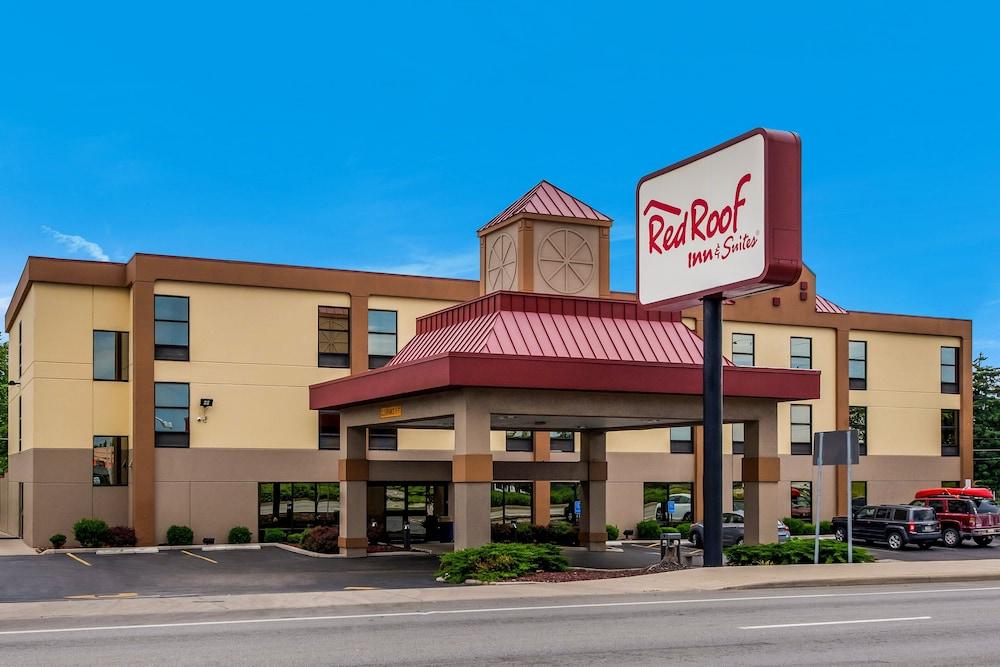 Red Roof Inn & Suites Columbus - West Broad photo 1