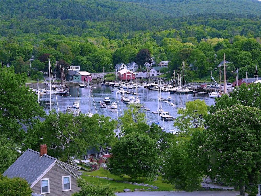Camden Harbour Inn photo 41