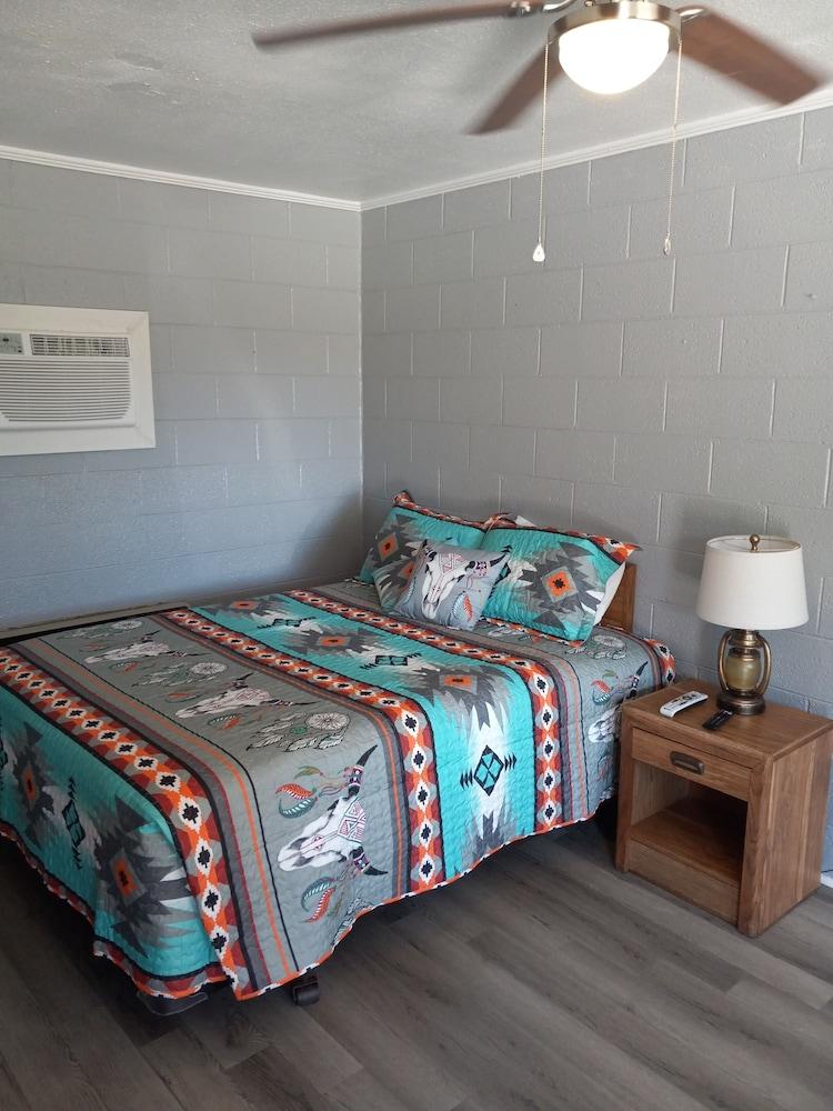 Cedar Falls Motel photo 3