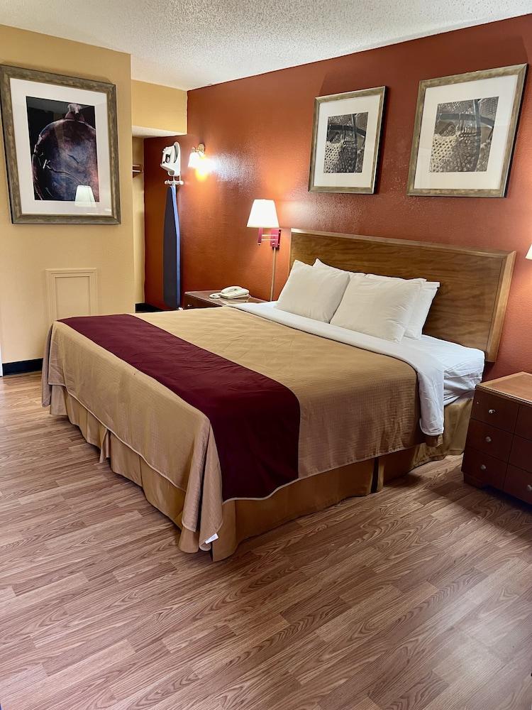 Executive Inn photo 2