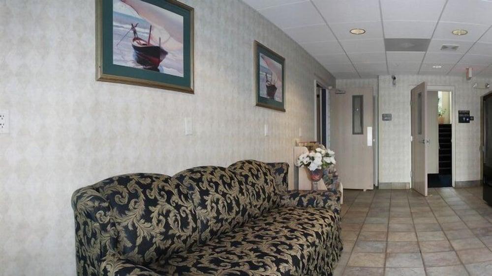 Econo Lodge Morristown West photo 26