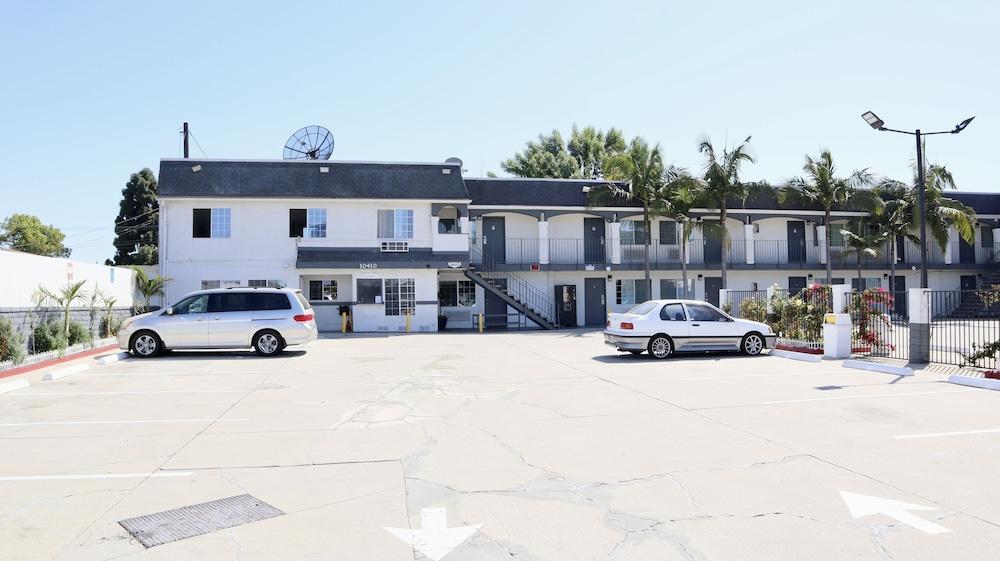 Value Inn Bellflower photo 23