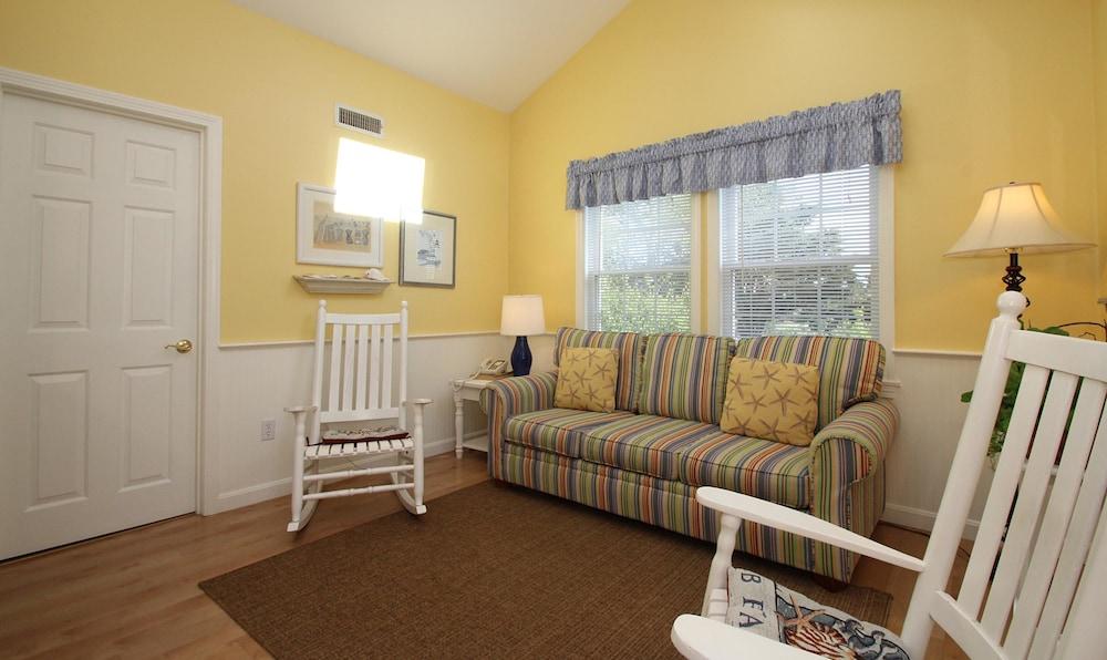 Colonial Acres Resort photo 18