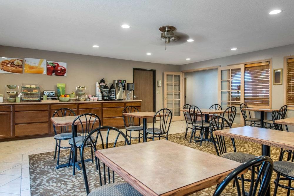 Quality Inn Burlington photo 24