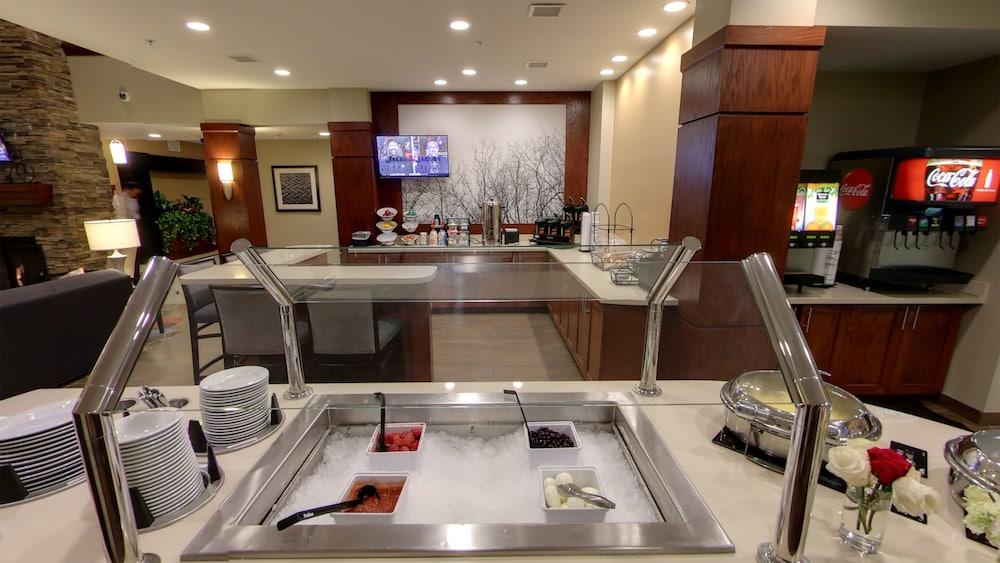 Staybridge Suites Ann Arbor- Univ of Michigan by IHG photo 29
