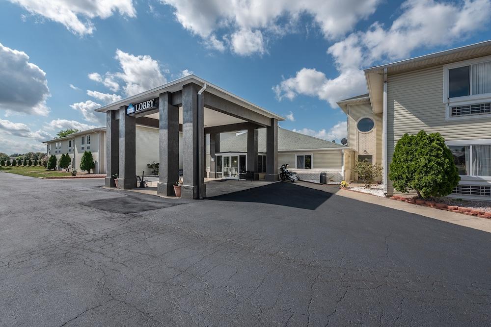 American Inn and Suites Dundee photo 17