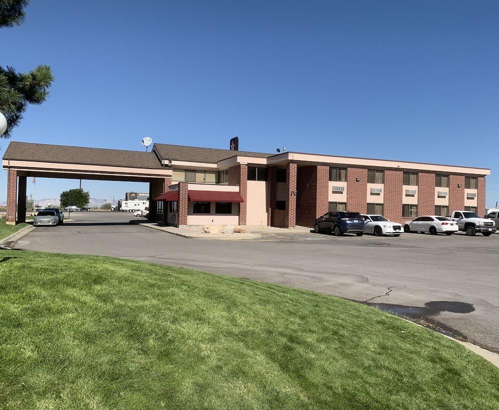 Days Inn by Wyndham Lake Point photo 14