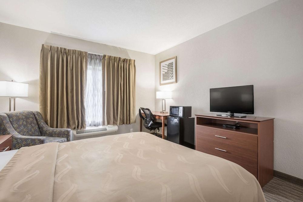 Quality Inn & Suites Lodi I-90 photo 12
