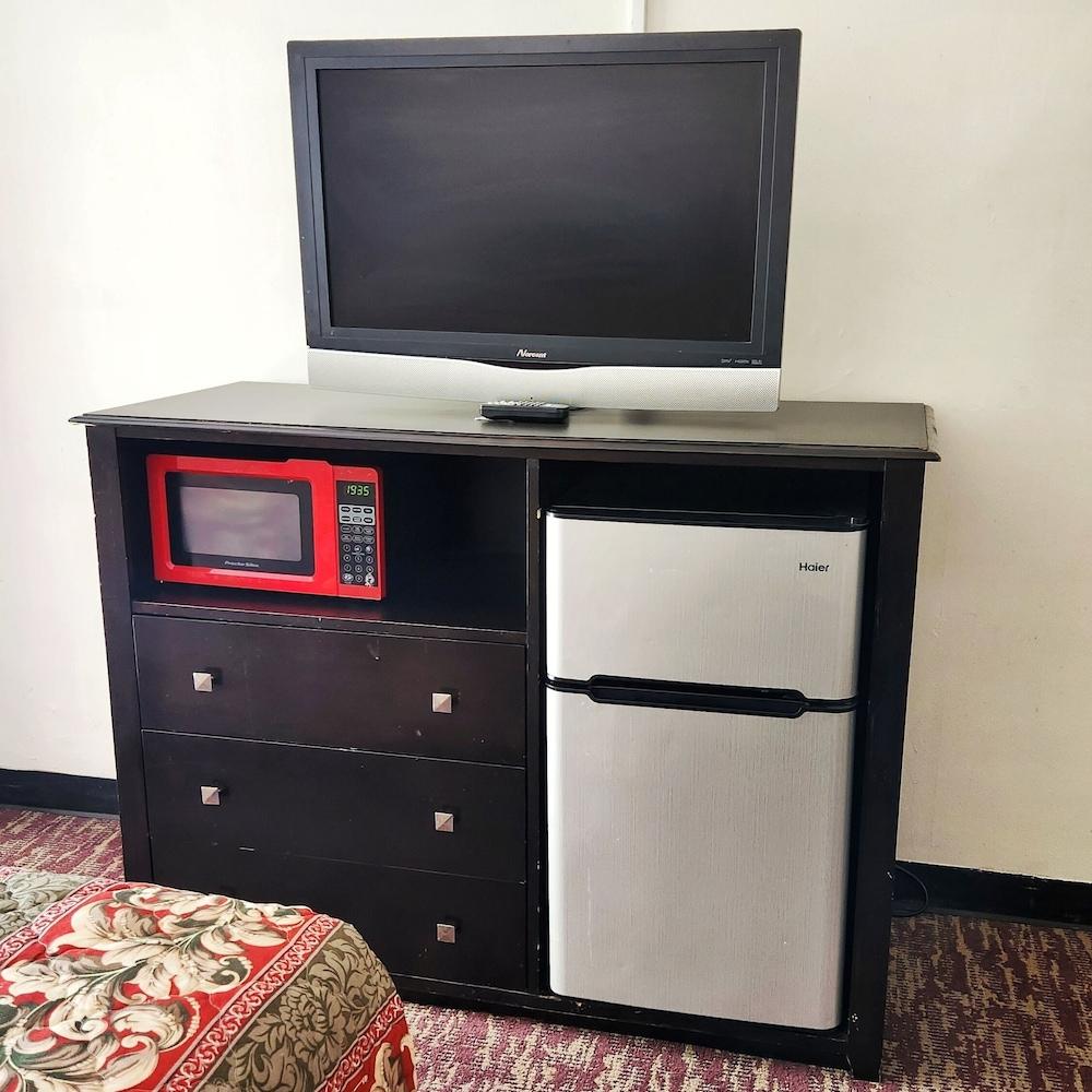 Budget Inn photo 7
