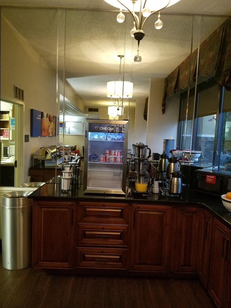 Comfort Inn Laurinburg photo 49