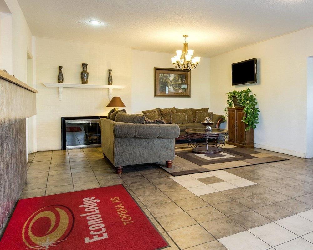 Meadow Acres Inn photo 8