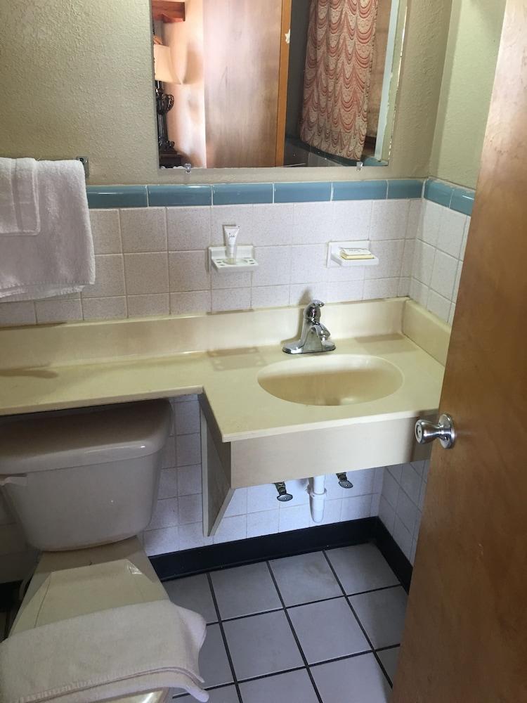 Best Value Inn Motel Sandusky photo 58
