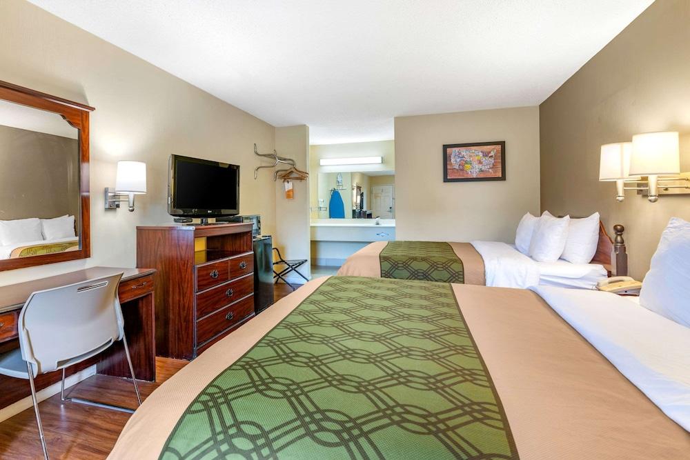Econo Lodge Inn & Suites Southeast photo 5