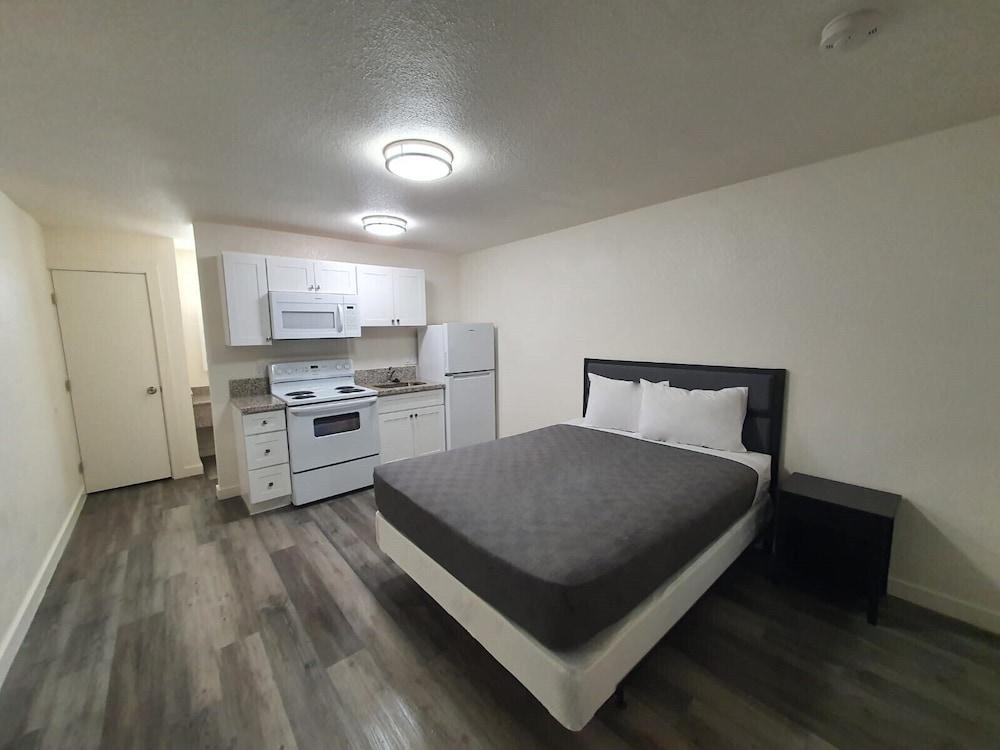 Ocotillo Apartments & Hotel photo 13
