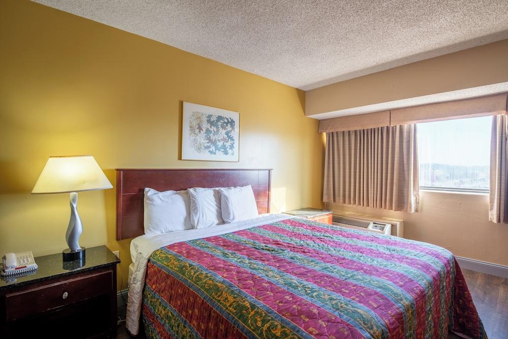 Dominion Inn & Suites photo 13