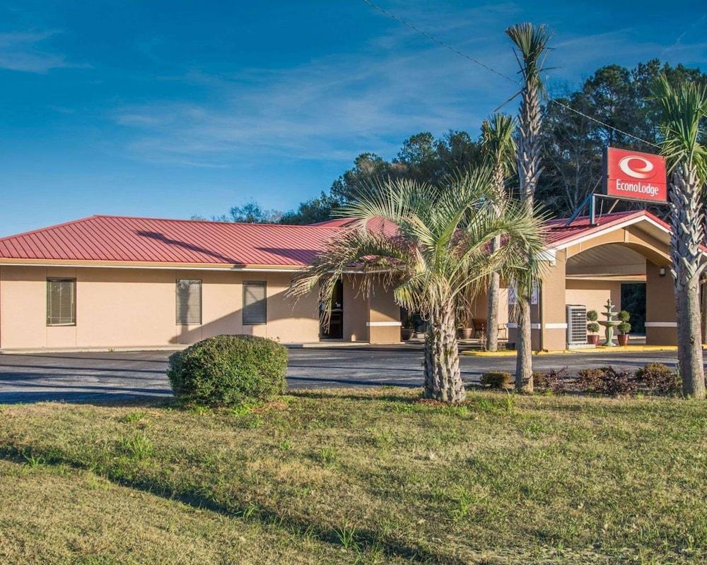 Econo Lodge Defuniak Springs I-10 photo 25