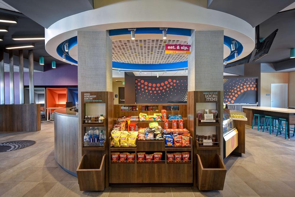 Tru by Hilton Manchester Downtown photo 10