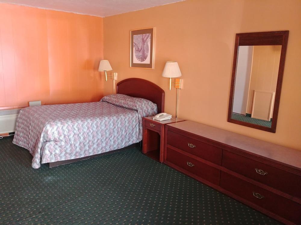 Budget Inn photo 11