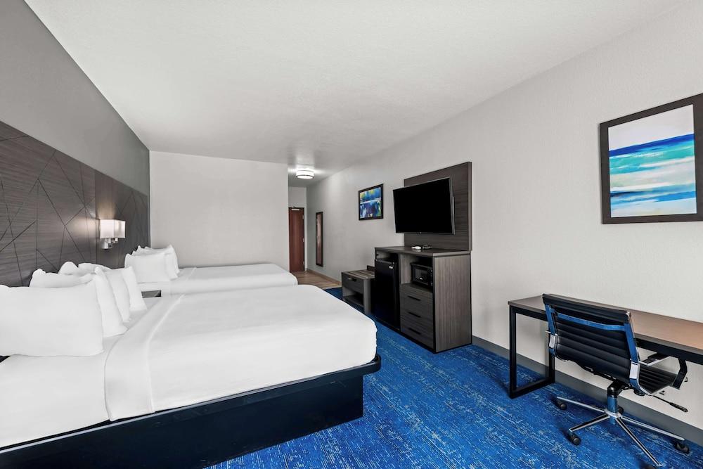 Best Western Palace Inn & Suites photo 11