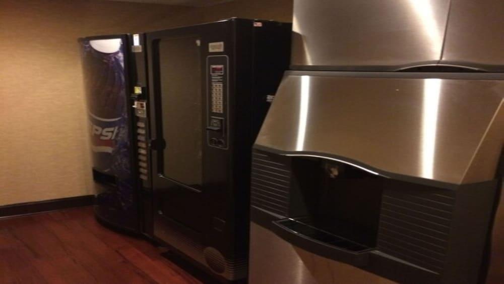 Best Western Dartmouth-New Bedford photo 26