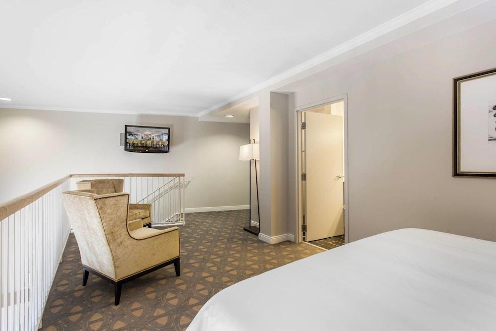 The Riverfront Hotel New Orleans photo 22