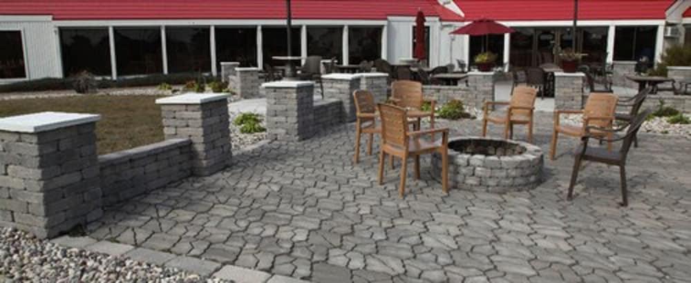 Barker's Island Inn Resort photo 25