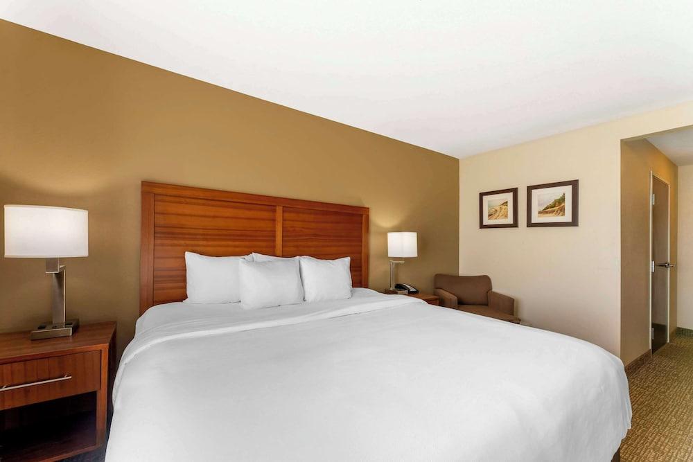 Comfort Inn & Suites Porter near Indiana Dunes photo 12