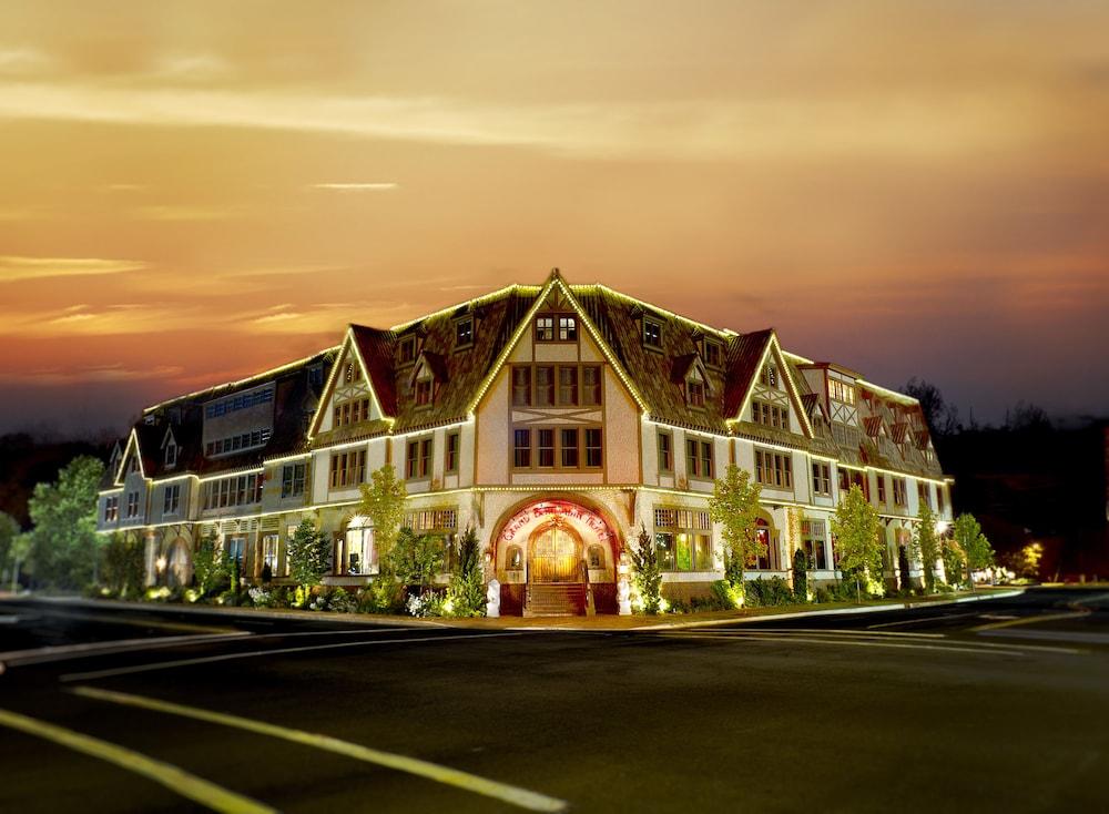 Grand Bohemian Lodge Asheville, Autograph Collection® photo 1