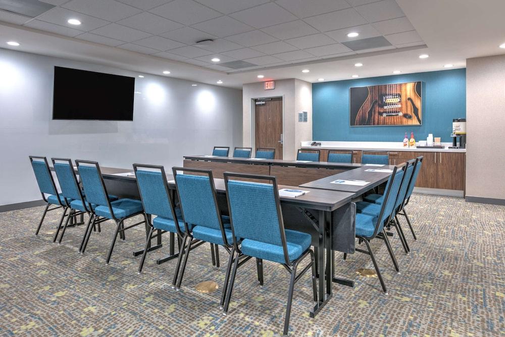 Hampton Inn & Suites Port Lavaca photo 17