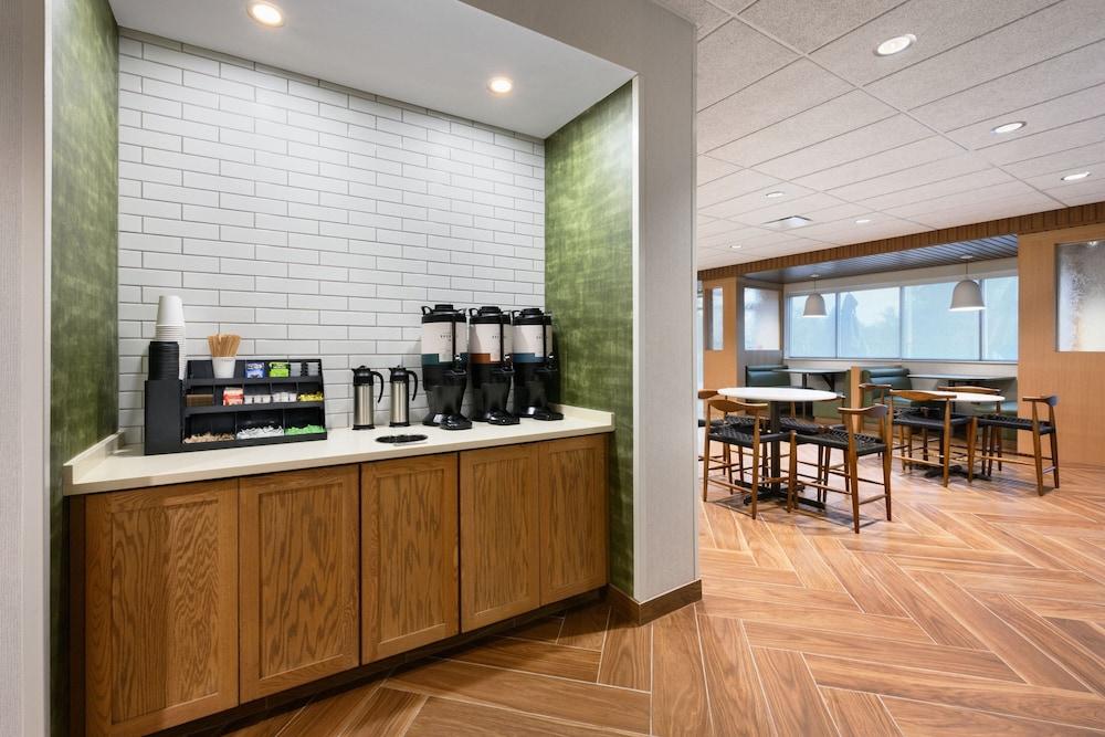 NEW - Fairfield Inn & Suites by Marriott Orlando at Millenia photo 7