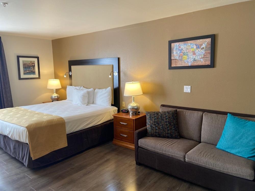 Toppenish Inn and Suites photo 4