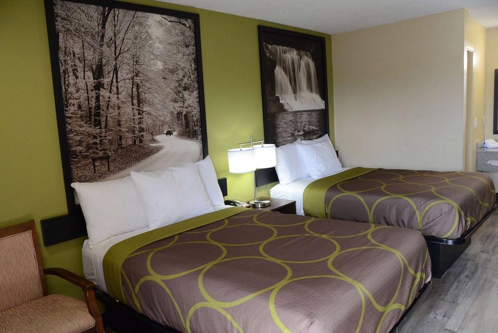 Super 8 by Wyndham Lafayette / Purdue Area photo 41